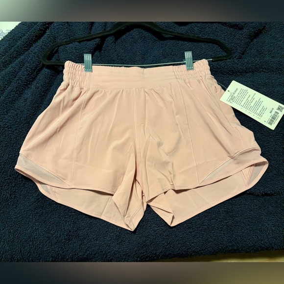 Lululemon Hottie Hit High Rise 4” Short in Pink Haze - Picture 12 of 15